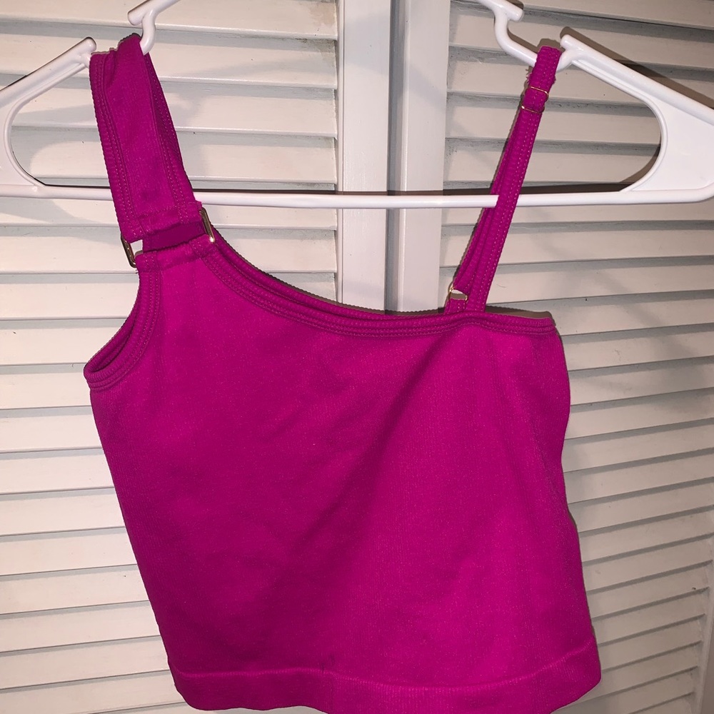 Magenta Top that looks GREAT on all skin tones!!